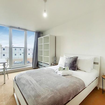Free Parking - Two Bed Apartment By London Docklands Extérieur photo
