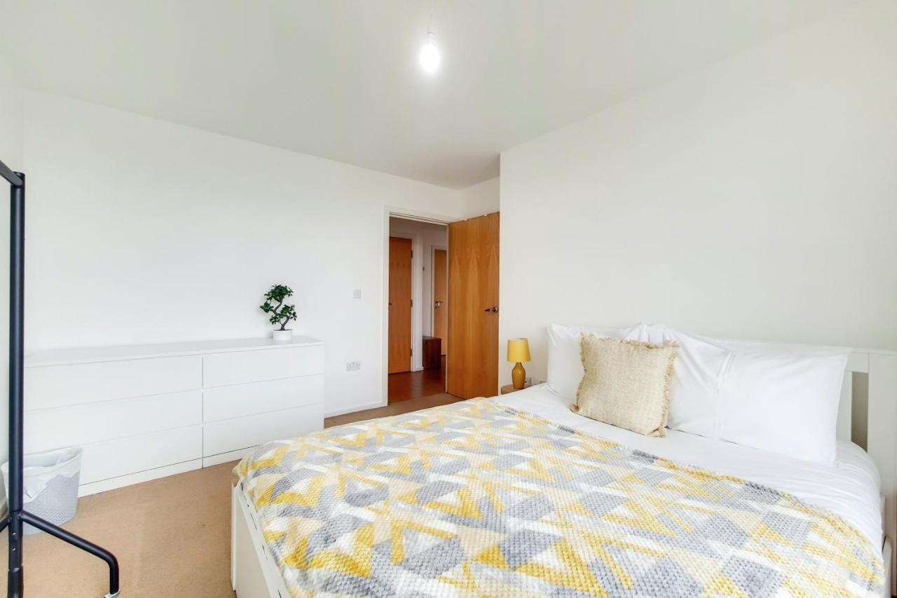 Free Parking - Two Bed Apartment By London Docklands Extérieur photo